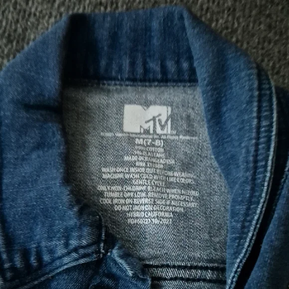 MTV Blue Jean Jacket Classic Denim Style - Picture 2 of 3